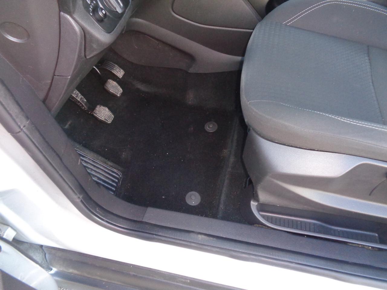 Ford C-Max 1.5 TDCi 95CV full da vetrina