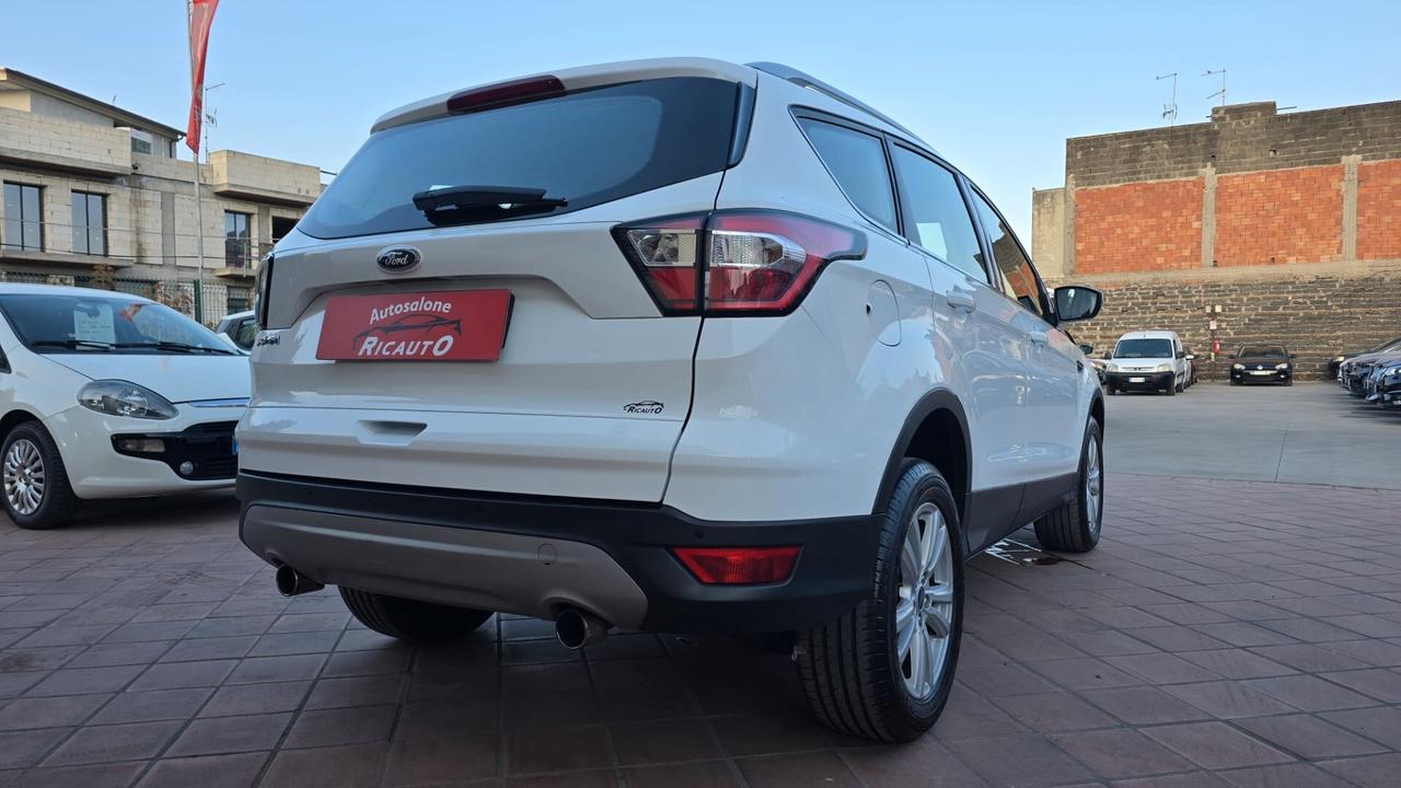 Ford Kuga 1.5 TDCI 120 CV S&S 2WD Titanium