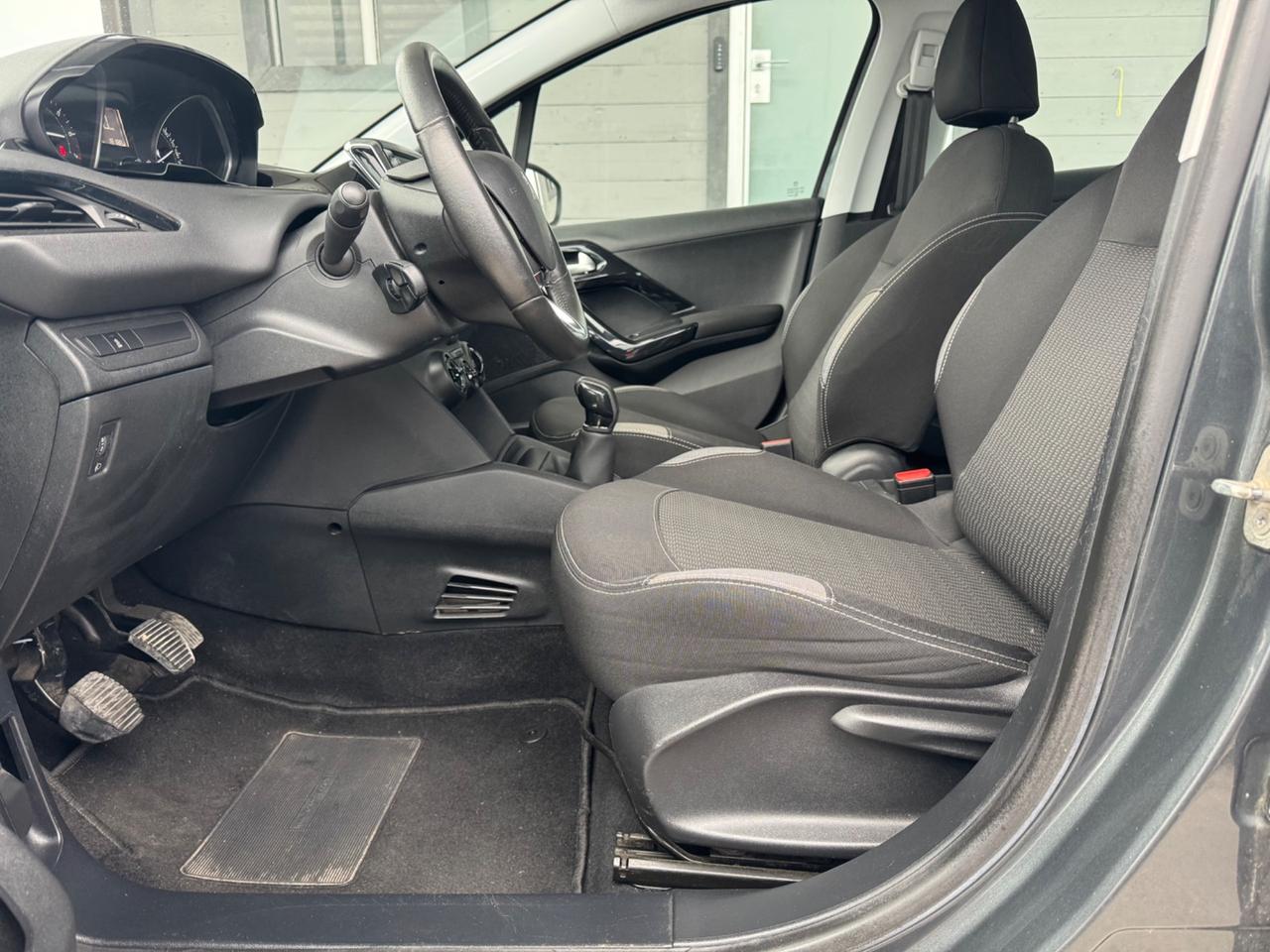 Peugeot 208 PureTech 82 3 porte Allure