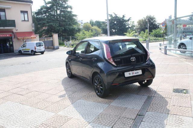 TOYOTA Aygo 1.0 VVT-i 69 CV 5 porte x-play TSS