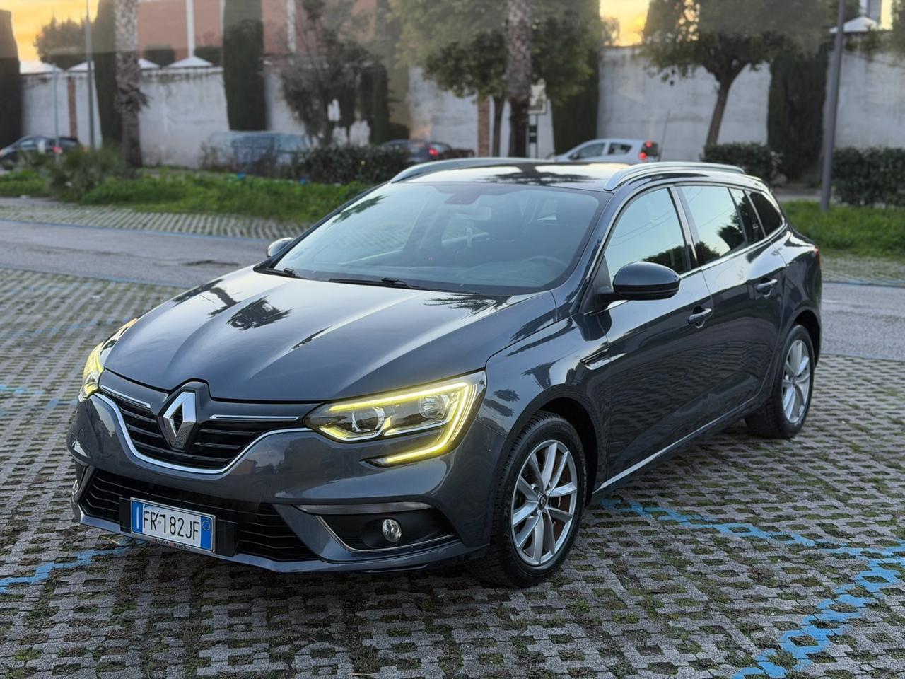 RENAULT Mégane Sporter 2018 dCi 110CV EDC Energy