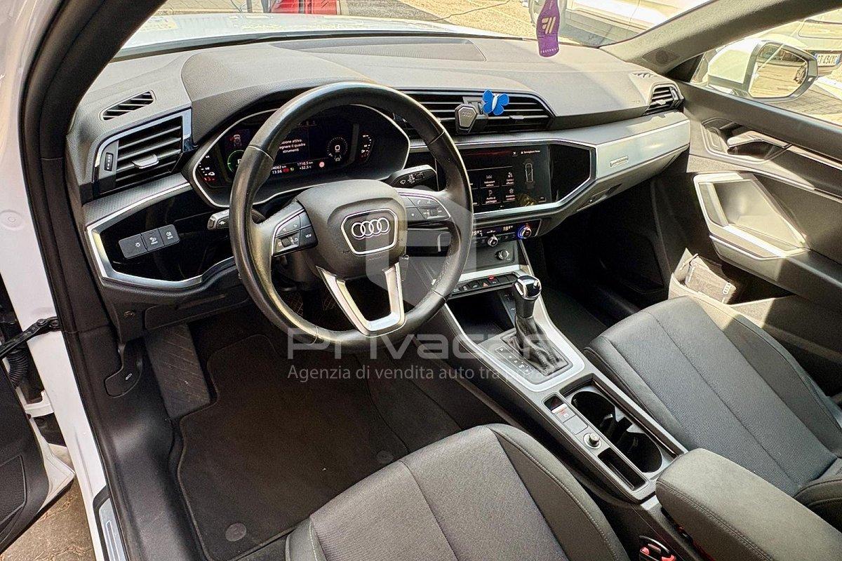AUDI Q3 45 TFSI e S tronic S line edition