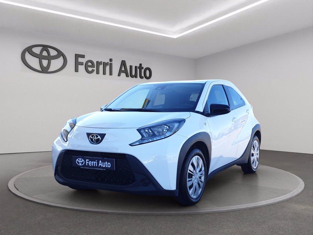 TOYOTA Aygo x 1.0 active 72cv del 2022