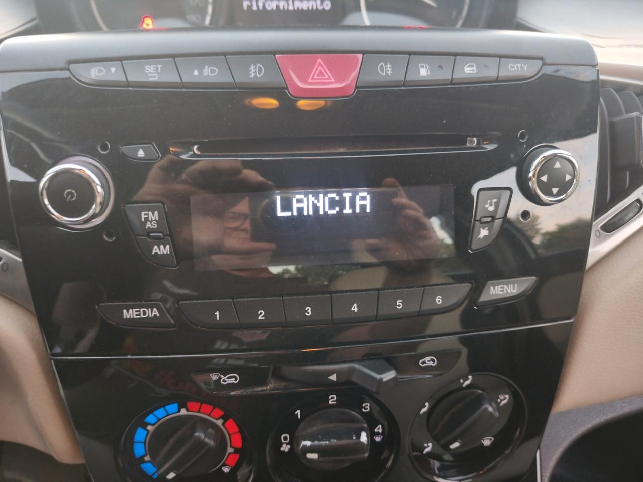Lancia Ypsilon 1.2 5p GPL Ecochic 30th anniversary