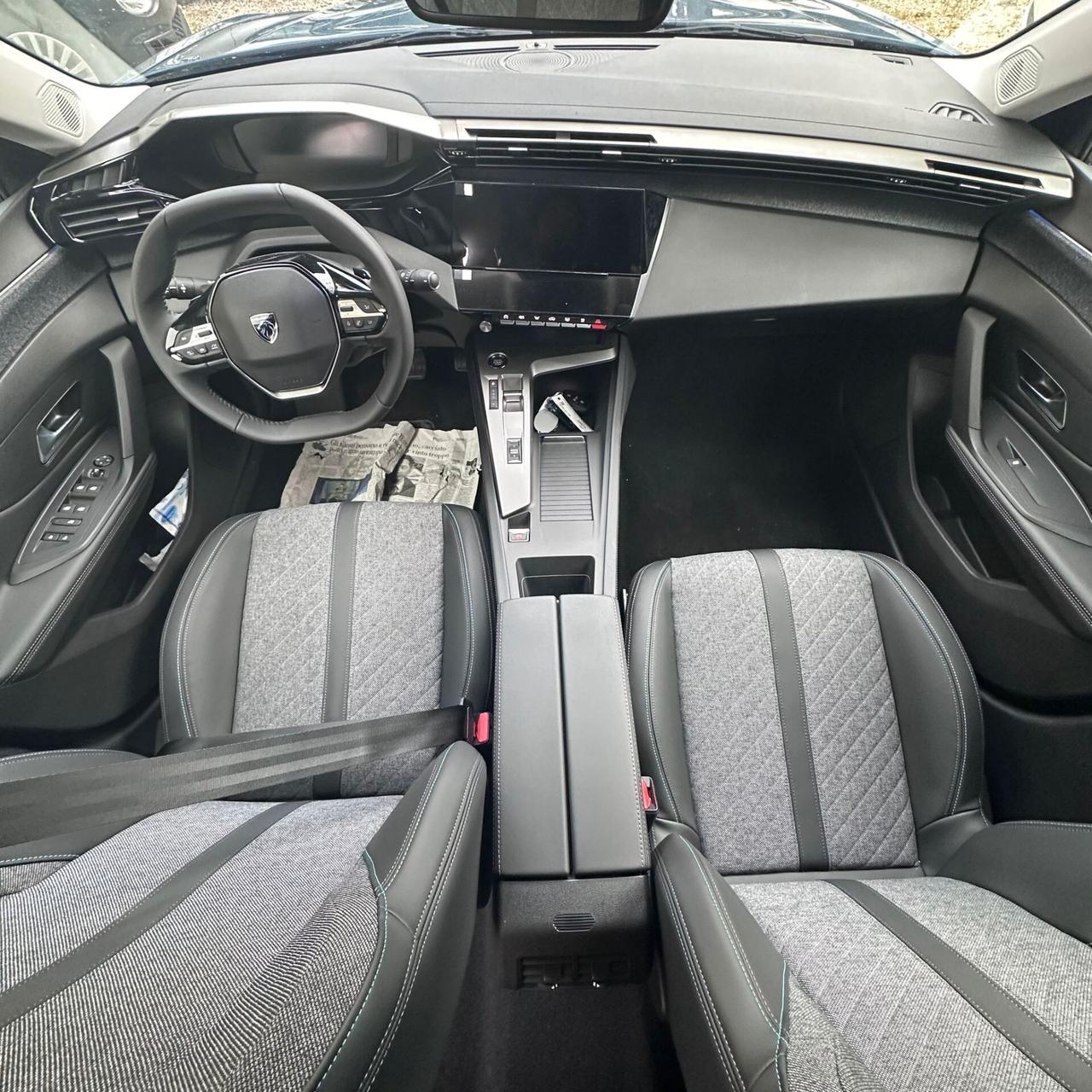 Peugeot 408 Hybrid 180 e-EAT8 Allure