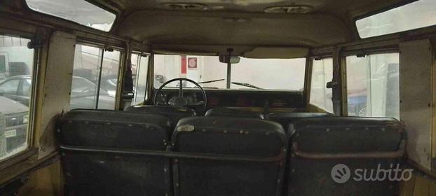 LAND ROVER Defender 109 DIESEL 6 POSTI