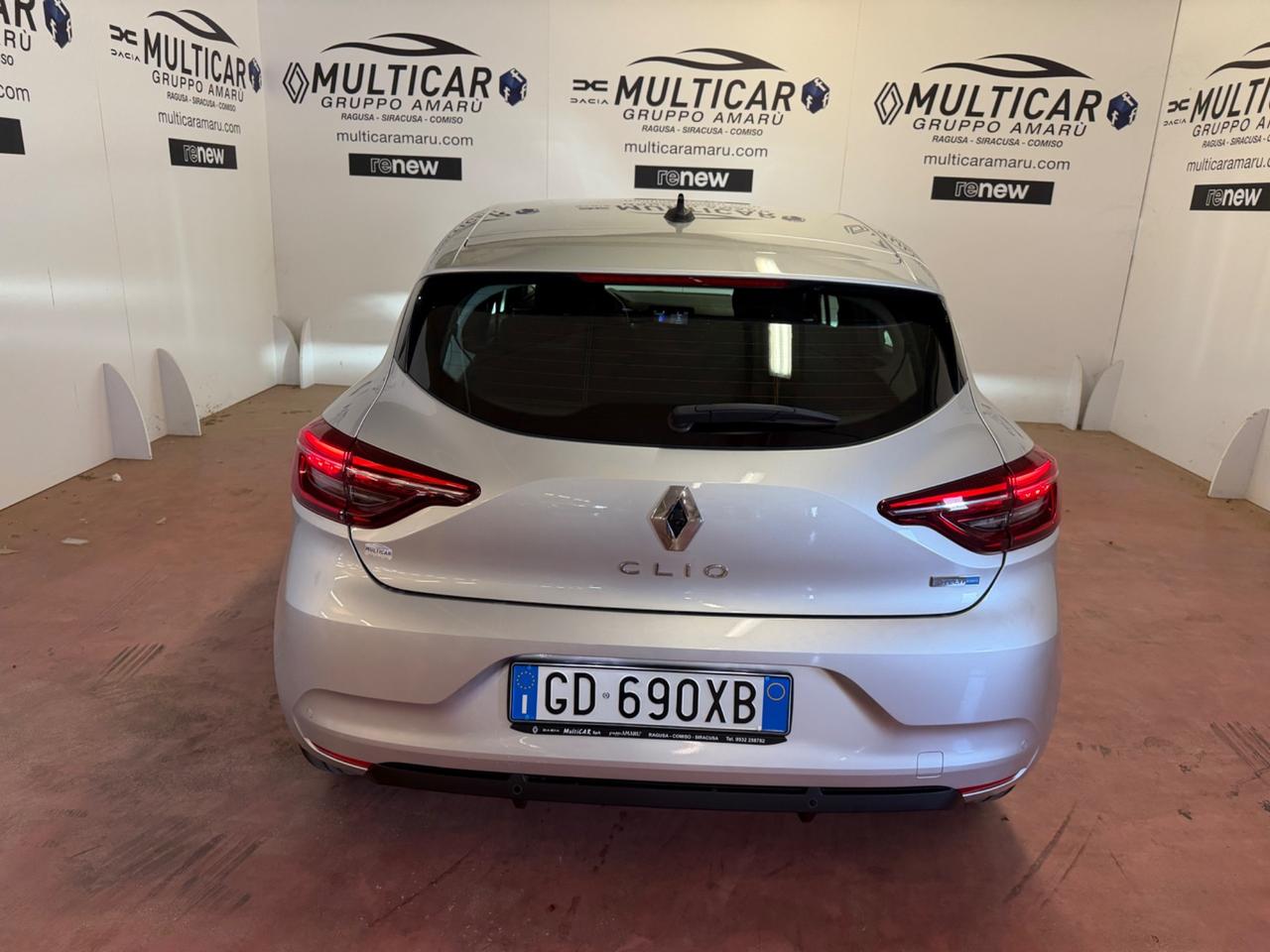 Renault Clio Full Hybrid E-Tech 140 CV Zen solo 14.000 km