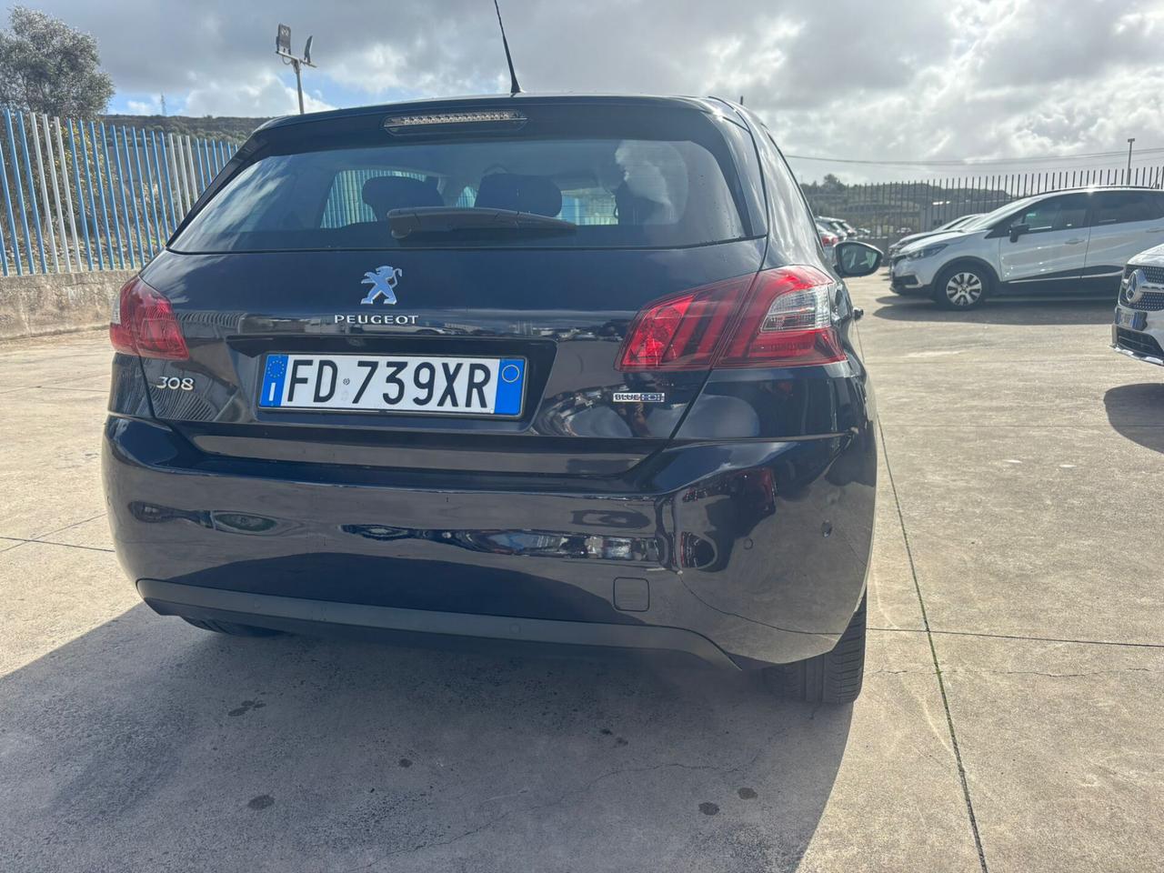 Peugeot 308 BlueHDi 120 S&S EAT6 Allure