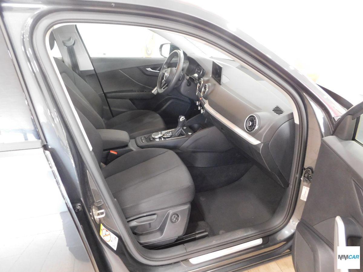 AUDI - Q2 - 35 TFSI S tronic Business Advanced