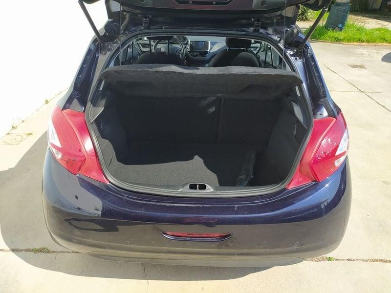 Peugeot 208 1.4 hdi Business NAV