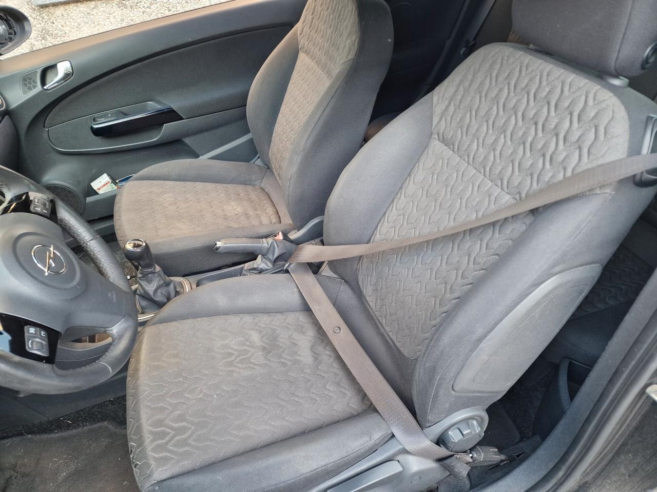 Opel Corsa 1.2 GPL per commercianti