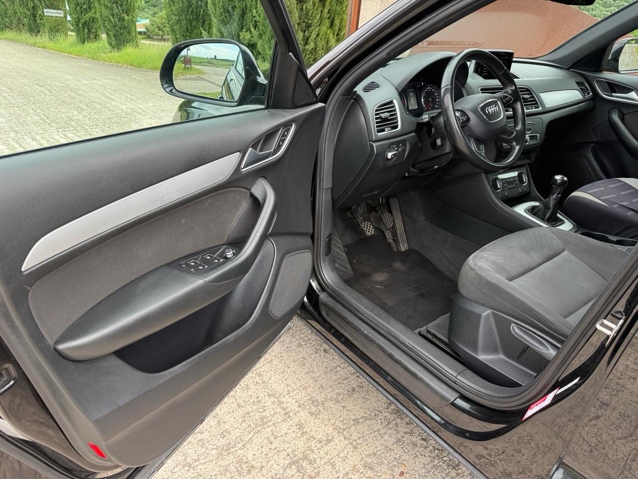 Audi Q3 2.0 TDI 120 CV Business SI PERMUTE