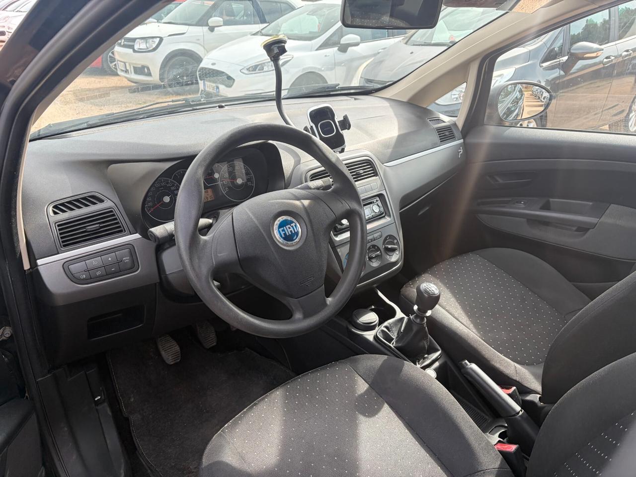 FIAT GRANDE PUNTO 1.2 65CV ADATTA NEOPATENTATI