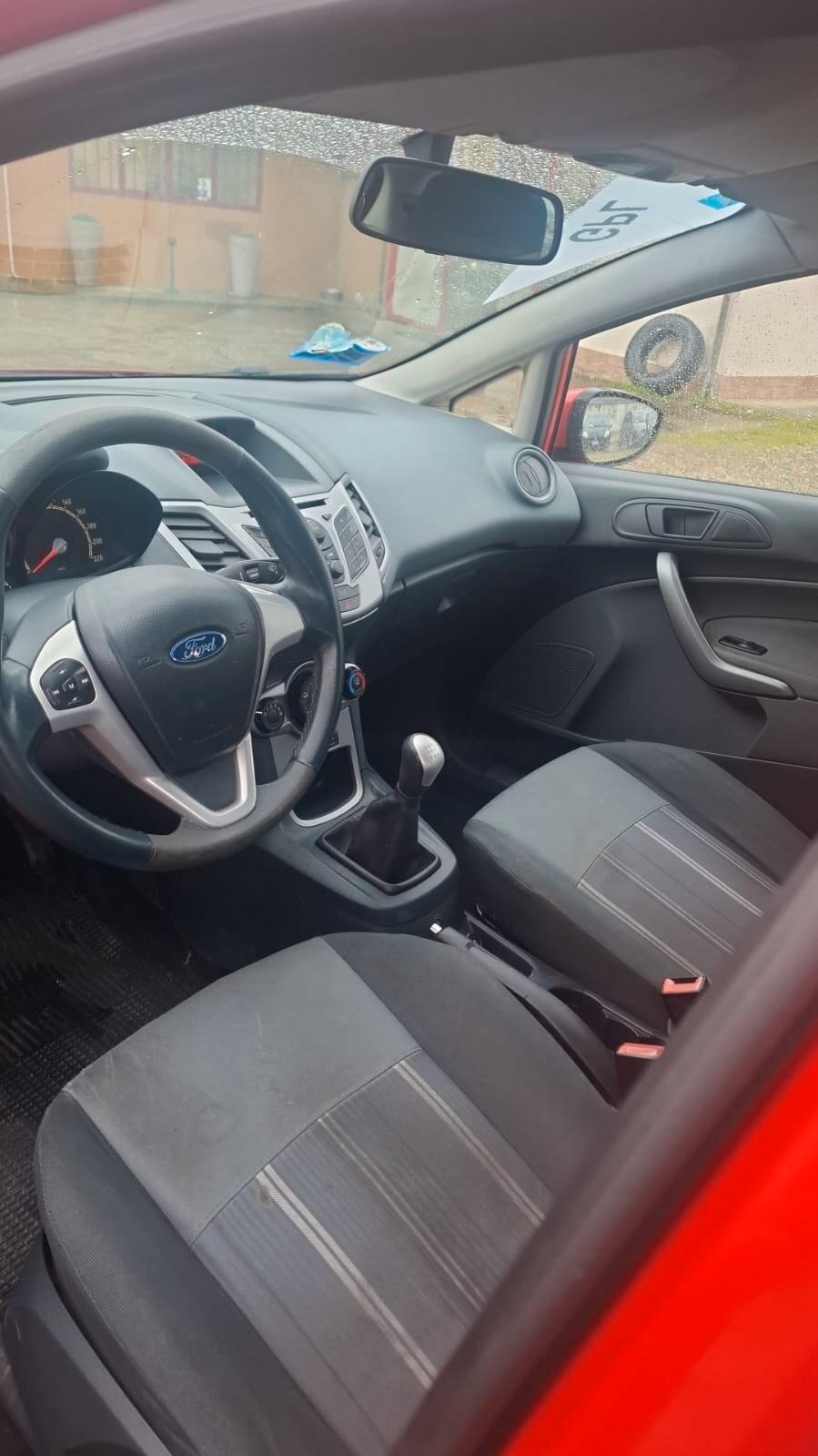 Ford Fiesta 1.4 5 porte Bz.- GPL Titanium