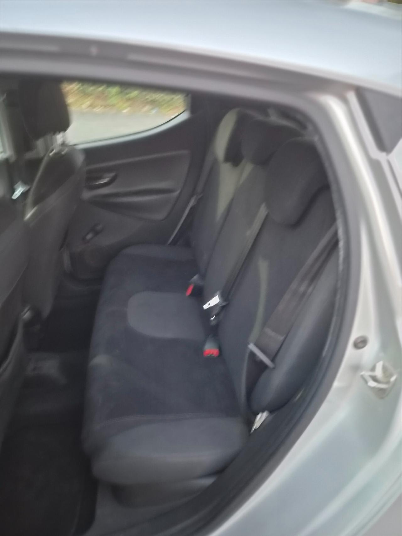 Lancia Ypsilon 1.2 69 CV 5 porte Platinum
