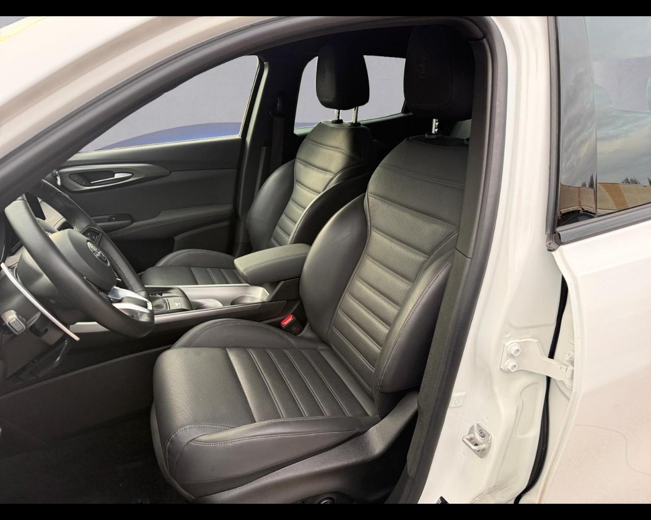 ALFA ROMEO Tonale - Tonale 1.5 hybrid Veloce 160cv tct7