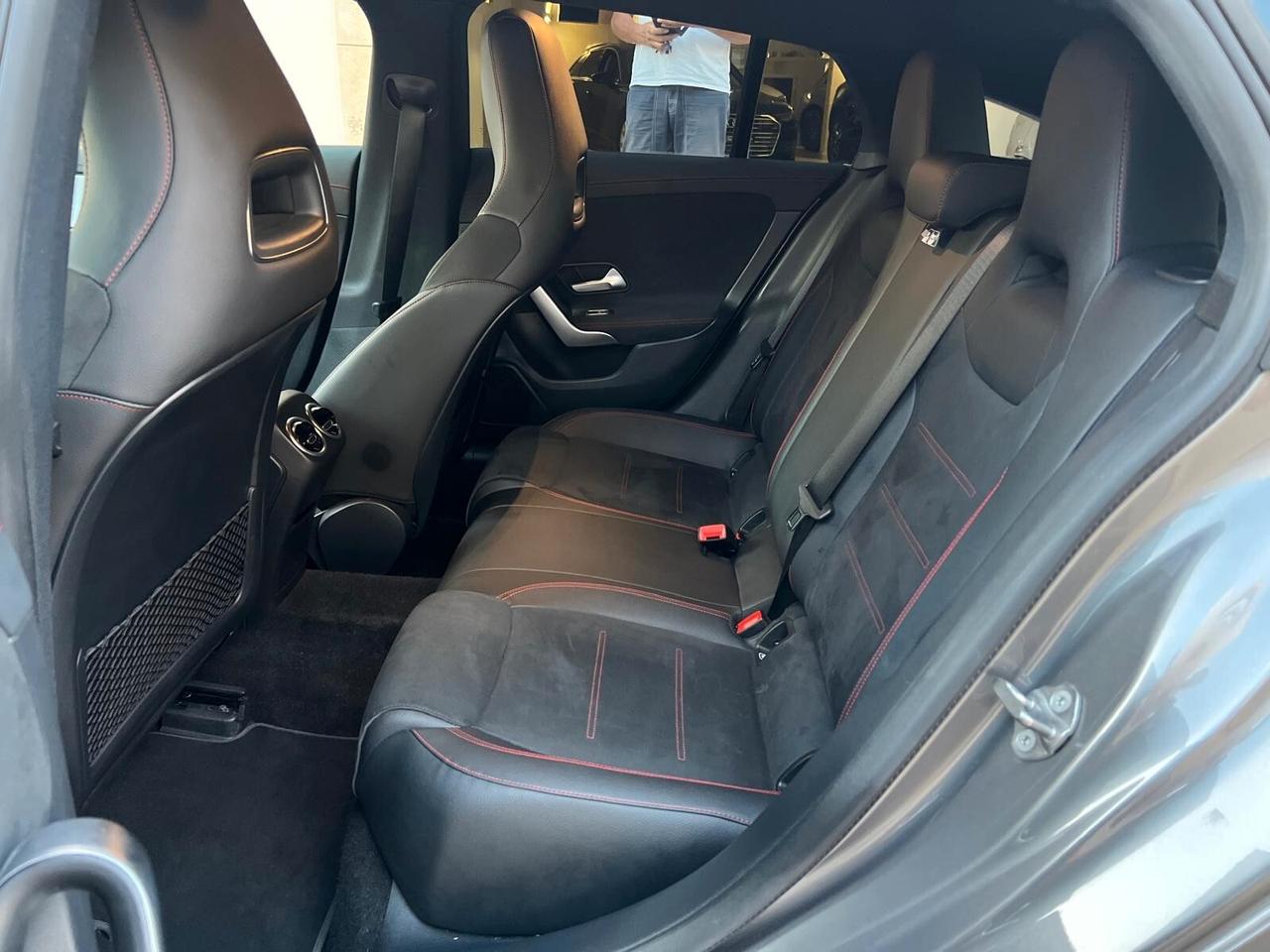 MERCEDES CLA 200D SHOOTING BRAKE PREMIUM 2.0 150CV PELLE NAVI CAM ANNO 2020