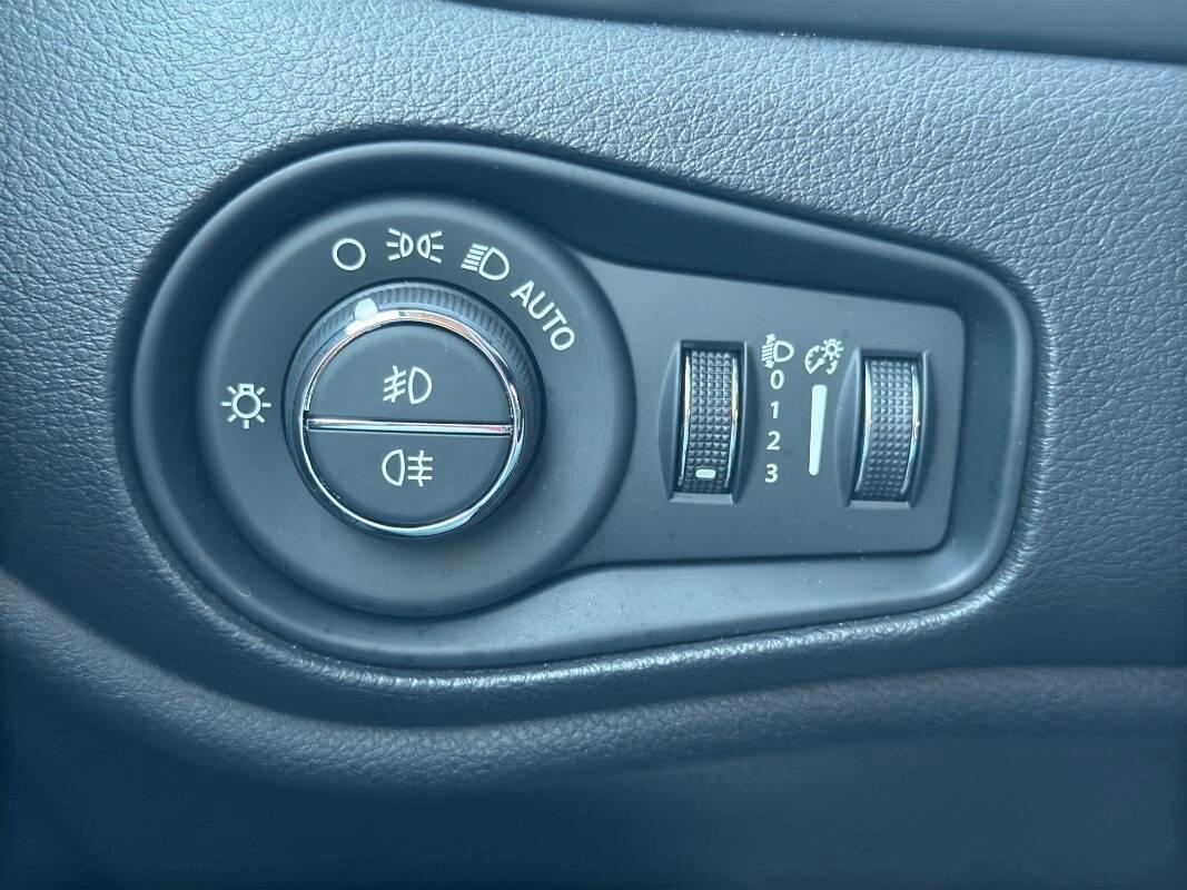 Jeep Renegade 1.6 mjt Limited 2wd 130cv CON CARPLAY