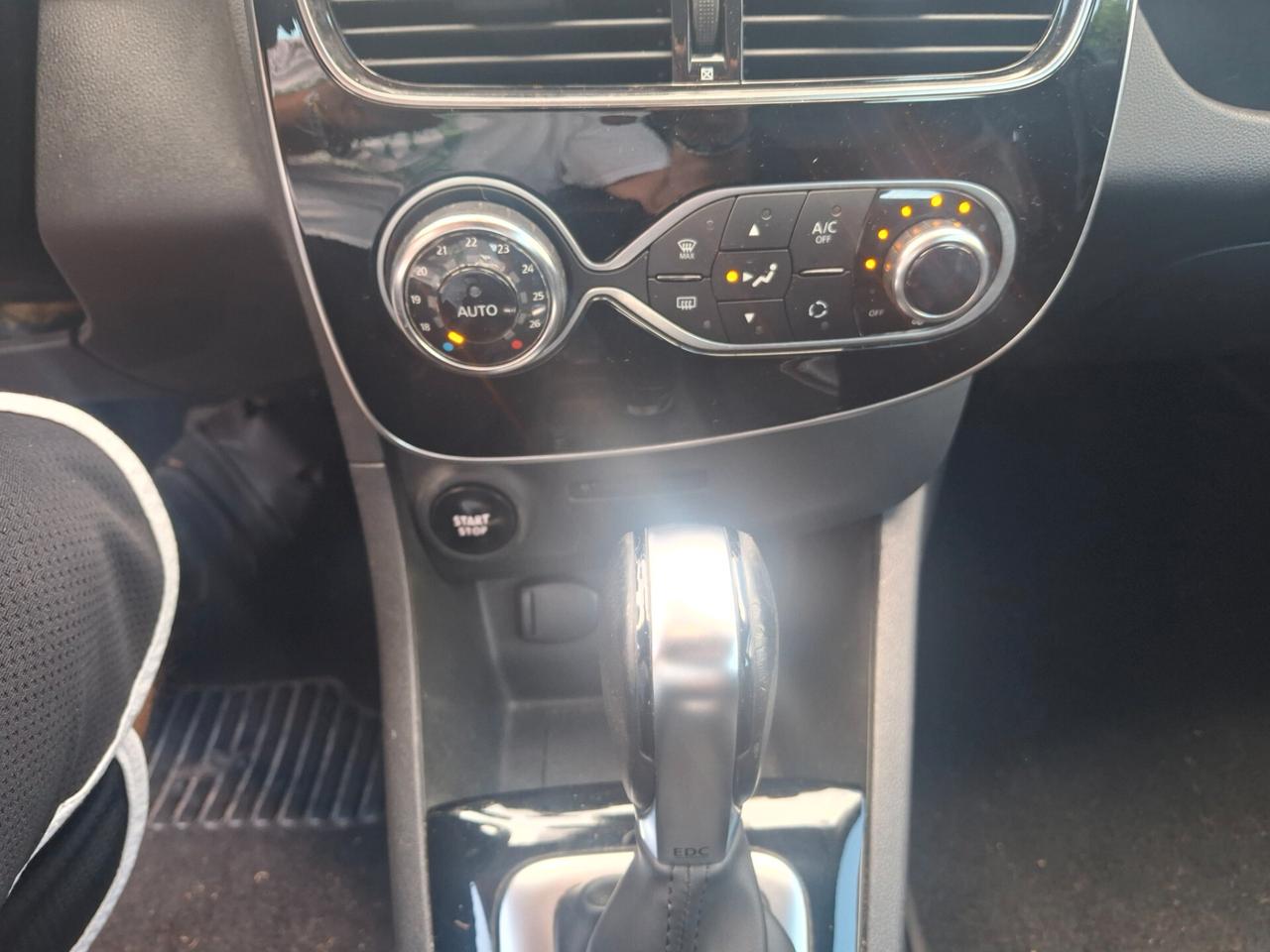 Renault Clio dCi 8V 90CV EDC Start&Stop 5 porte automatica modello full