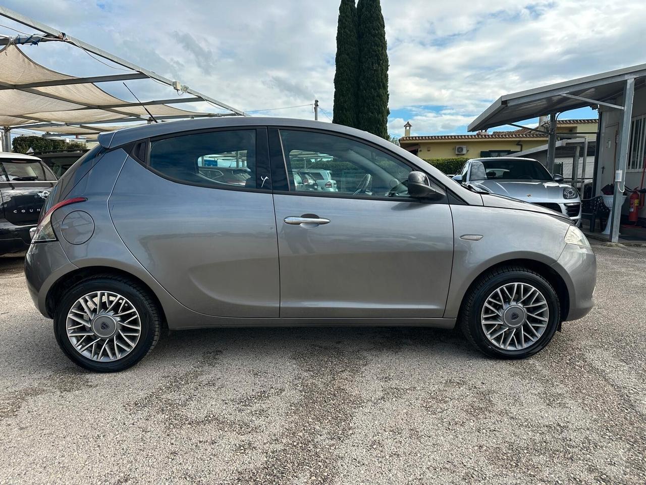 Lancia Ypsilon 1.3 MJT