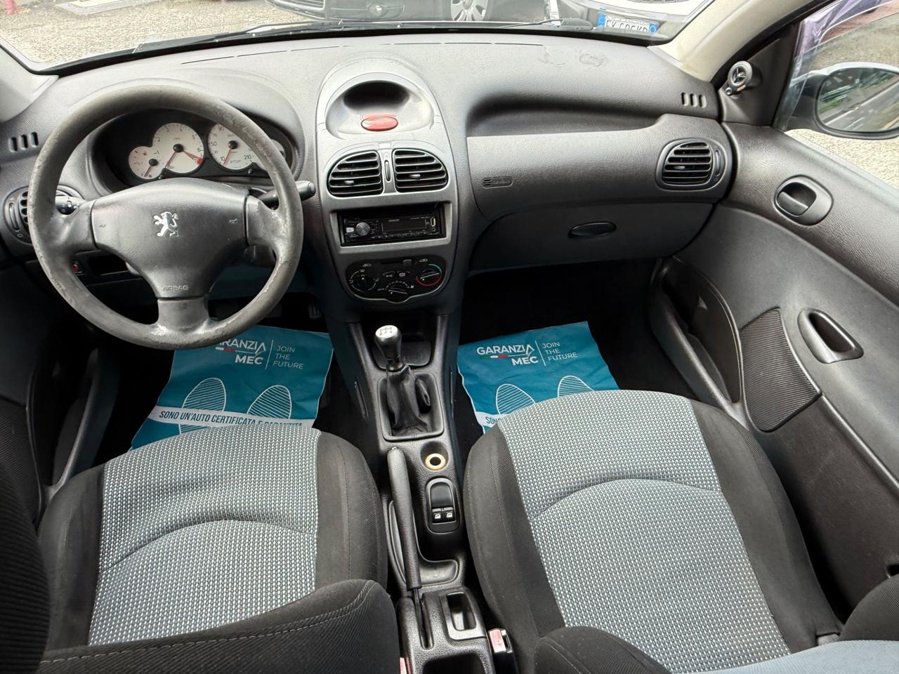 Peugeot 206 1.1 3p. XT