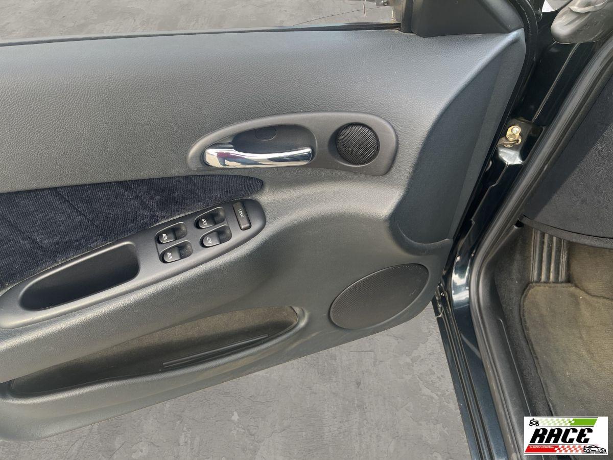 ALFA ROMEO - 156 - 2.0i 16V Twin Spark Distinctive