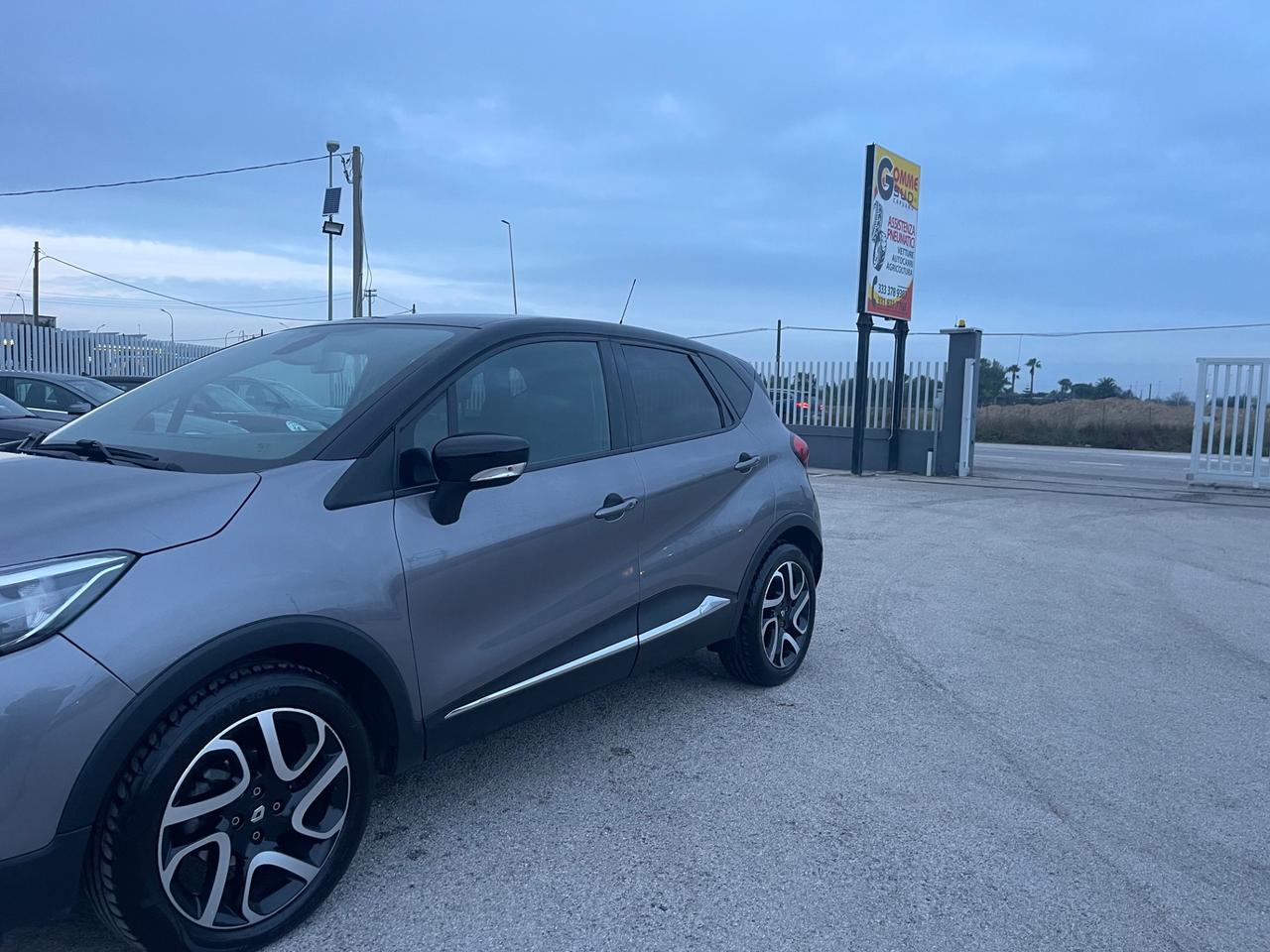 RENAULT CAPTUR 0.9 TCE 90CV R-LINK FULL LED MY14