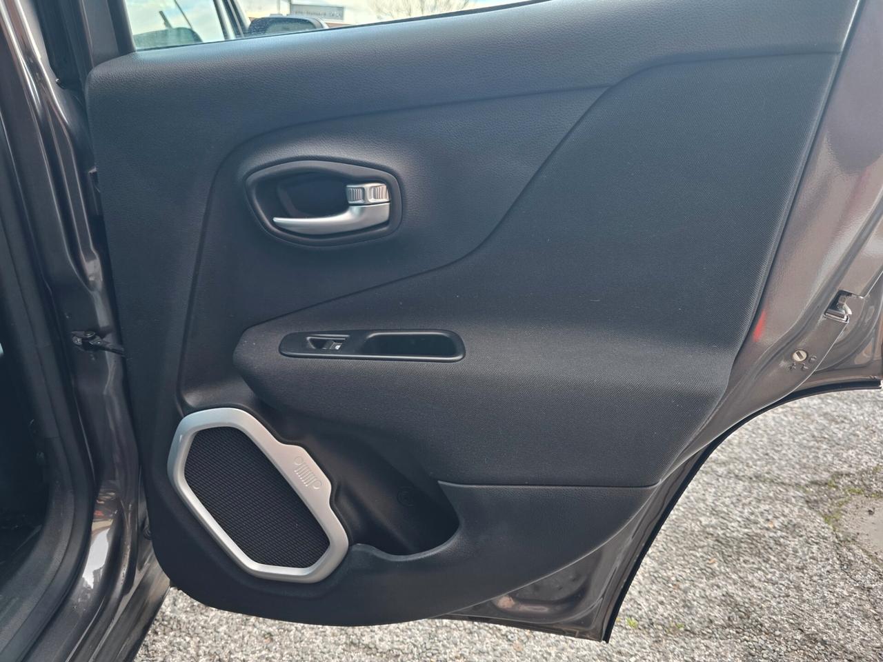 Jeep Renegade 1.6 E-TorQ EVO Longitude