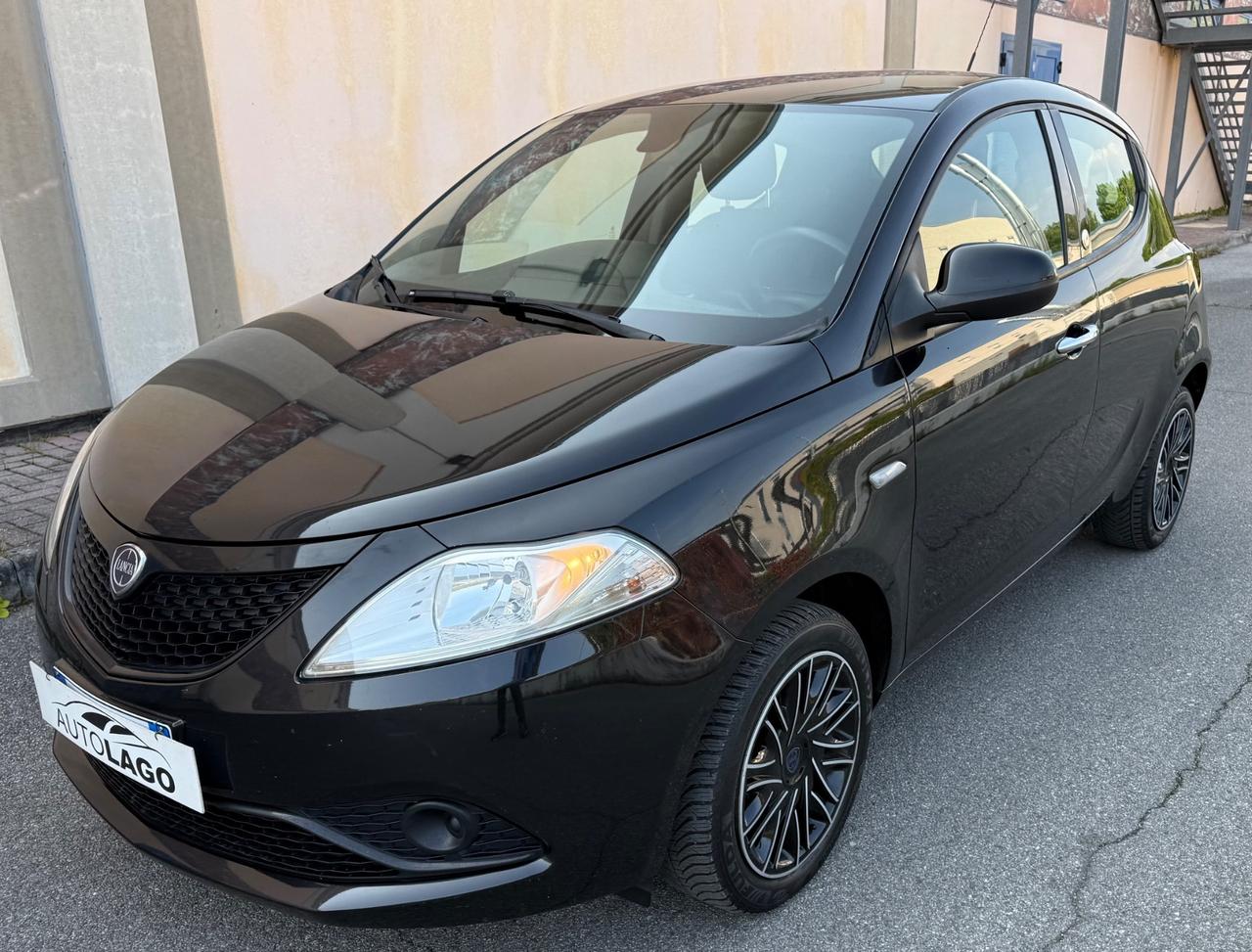Lancia Ypsilon 1.2 69 CV 5 porte GPL Ecochic Black and Noir