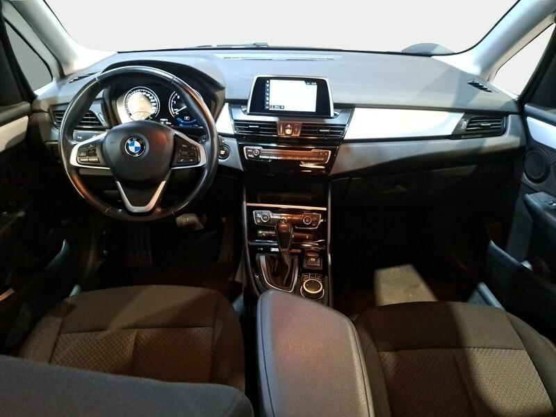 BMW 225 e ACTIVE TOURER iPerformance Business autom.