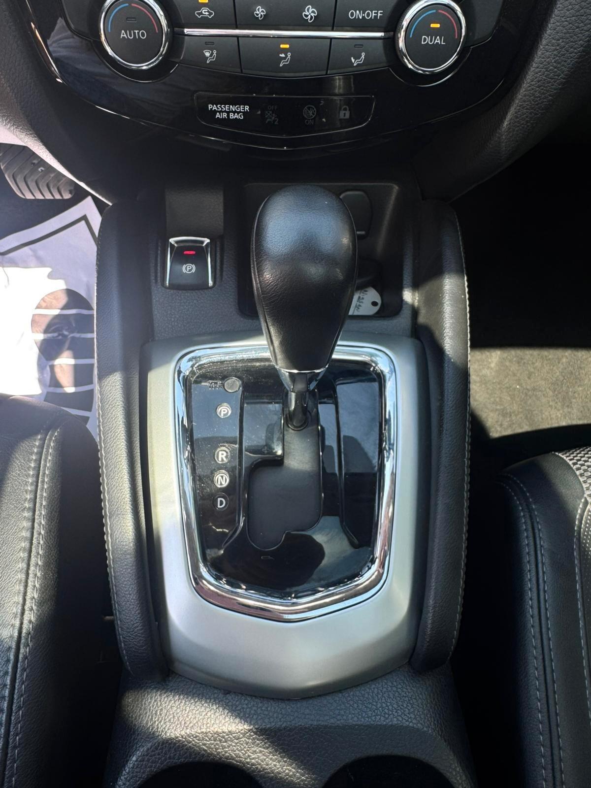 Nissan Qashqai 1.2 DIG-T Tekna AUTOMATICO