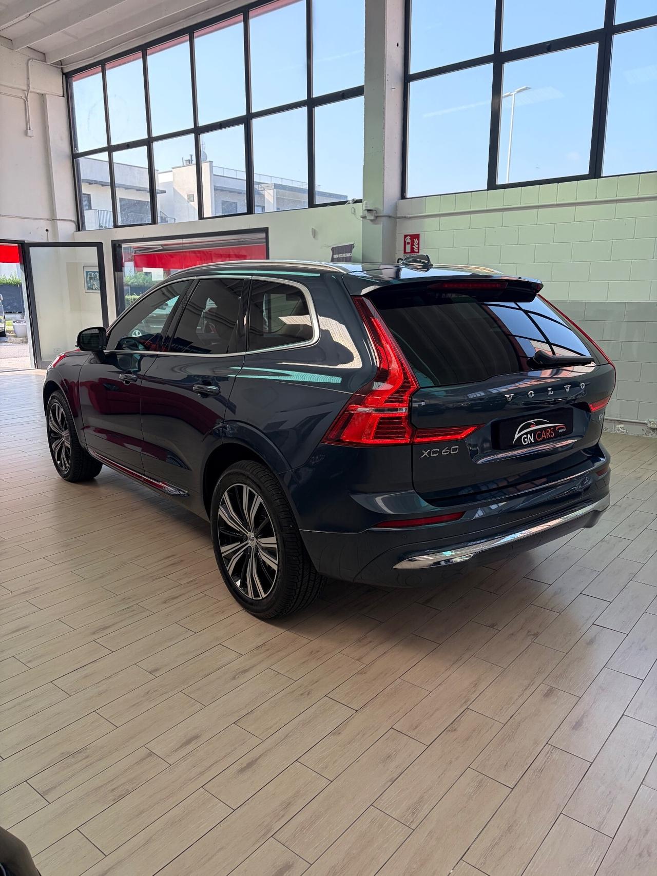 Volvo XC60 B4 (d) AWD automatico Plus Bright