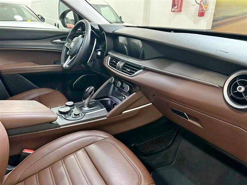 Alfa Romeo Stelvio 2.2 Turbodiesel 210 CV AT8 Q4 Executive