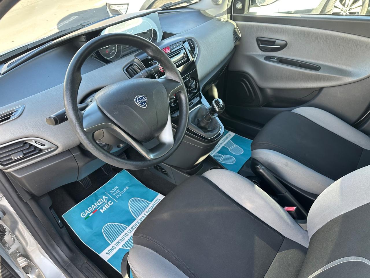 Lancia Ypsilon 1.2 69 CV 5 porte GPL Ecochic Silver