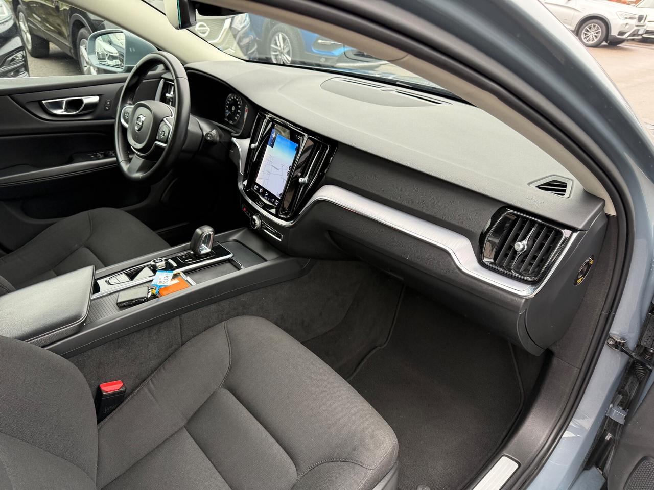 Volvo V60 B4 2.0 197 CV Geartronic Momentum Business Pro