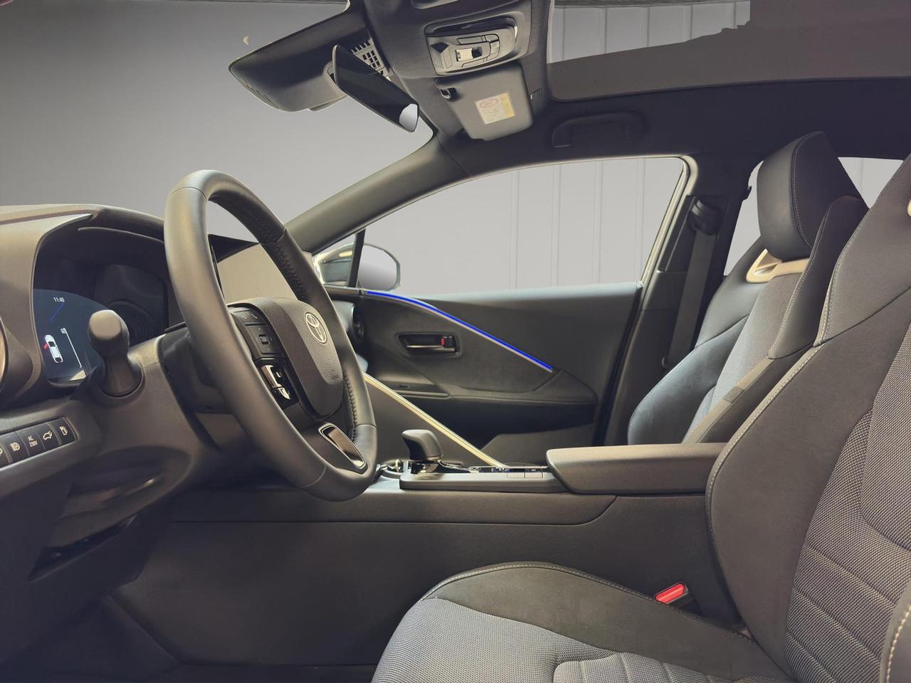 Toyota C-HR 2.0 phev Lounge fwd e-cvt