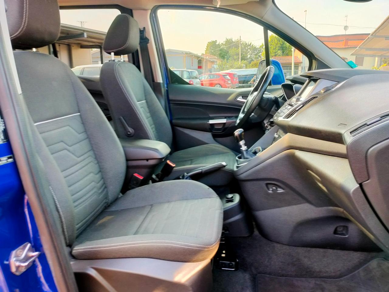 Ford Tourneo Connect 1.5 TDCi 120 CV Titanium FULL OPTIONAL