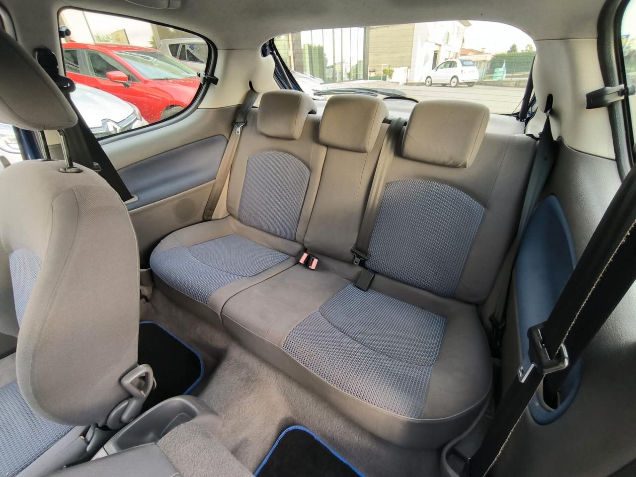 Peugeot 206 1.1 3p. XT *neopatentati*