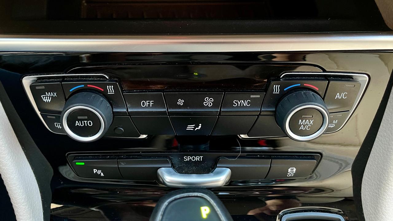 BMW 220D 2.0 LUXURY X-DRIVE 190CV - FULL LED, PELLE, PACCHETTO LUCI