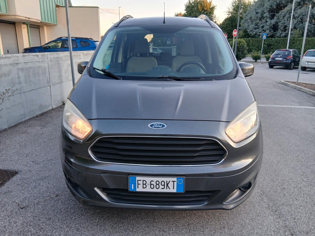 Ford Tourneo Courier 1.0 EcoBoost 100 CV Titanium tua a € 193 mese