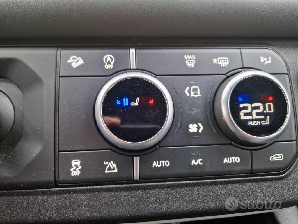 Land Rover Defender 110 3.0D I6 300 CV AWD Auto X-Dynamic SE