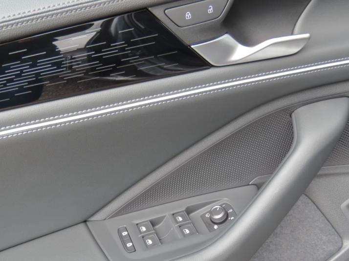 Volkswagen Passat Variant ELEGANCE 1.5 ETSI 110KW