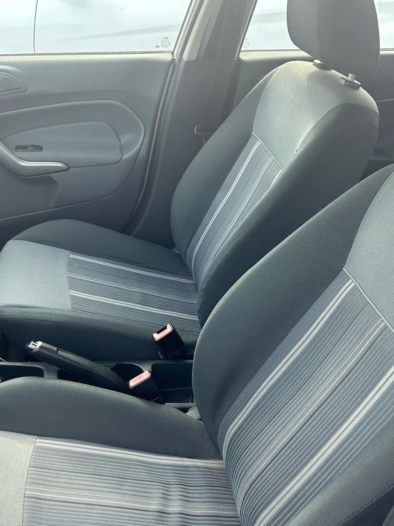 Ford Fiesta 1.4 TDCi 5p. Titanium