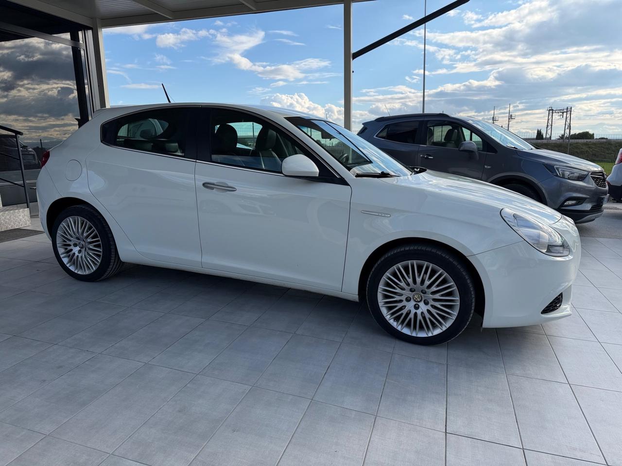 Alfa Romeo Giulietta 1.6 JTDm-2 105 CV Exclusive