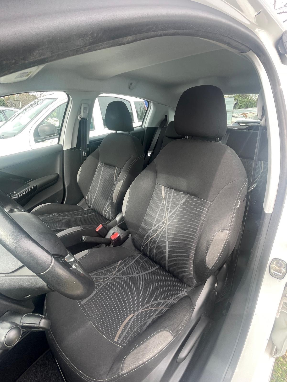 Peugeot 208 PureTech 82 5 porte Allure CERCHI CLIMA CRUISE MULTIFUNZIONE BLUETOOTH NAVIGATORE