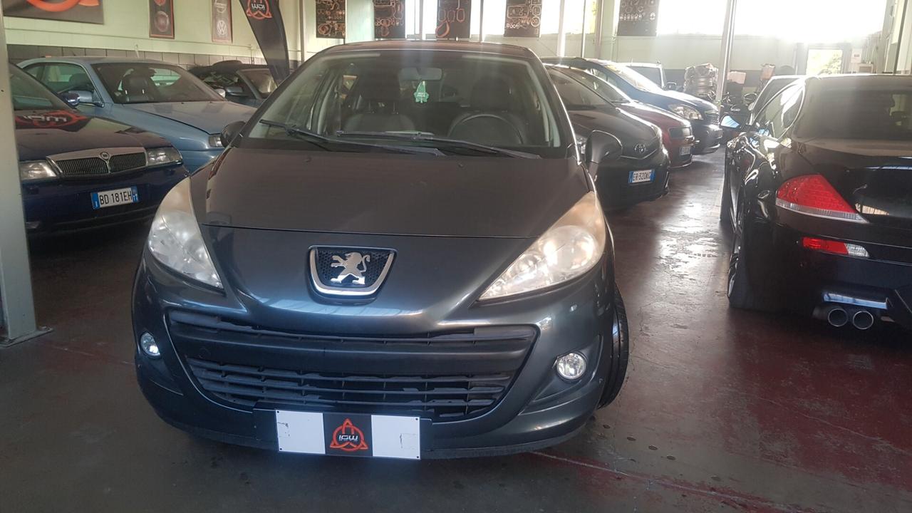 Peugeot 207 1.4 EURO 5 OK NEOPATENTATI!!!