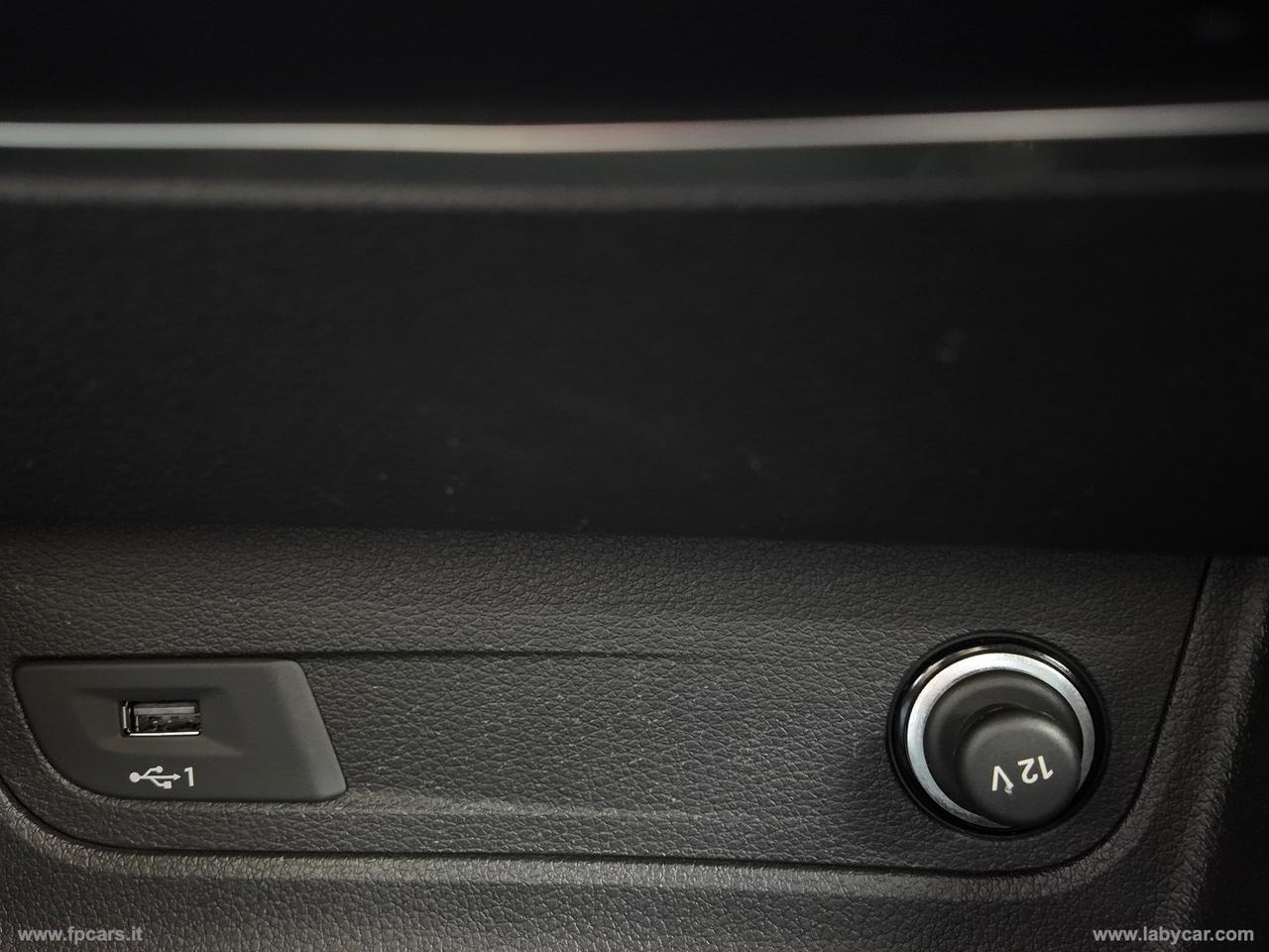 AUDI Q2 30 TDI S tronic Identity Black