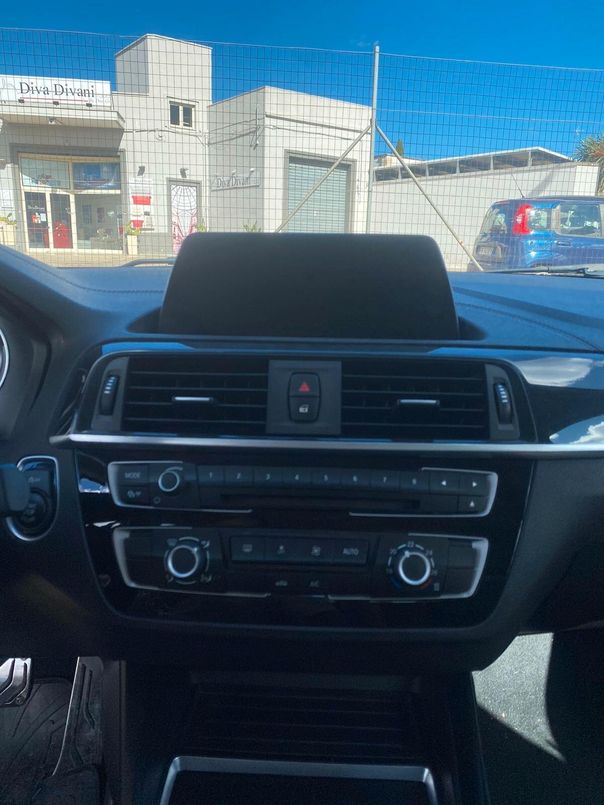 Bmw 118 118d 5p. Urban