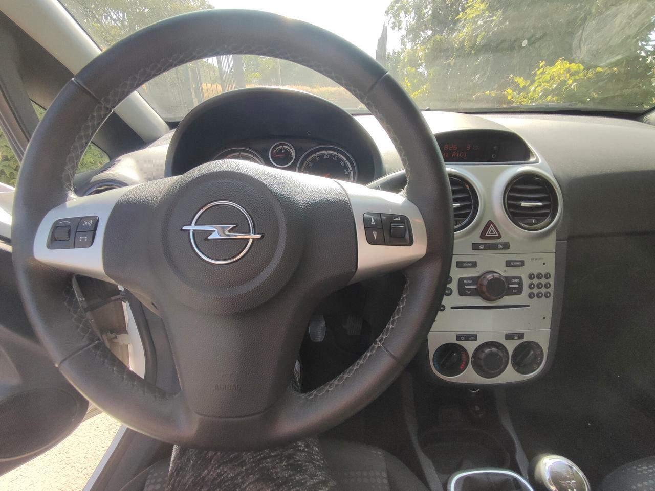 Opel Corsa 1.2 3 porte Club