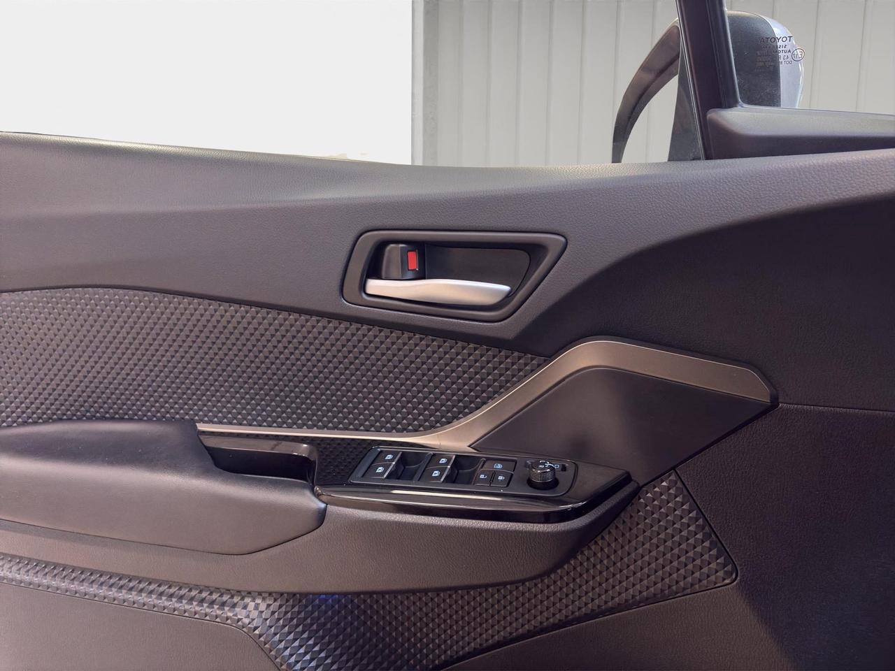 Toyota C-HR 1.8h Trend 2wd e-cvt